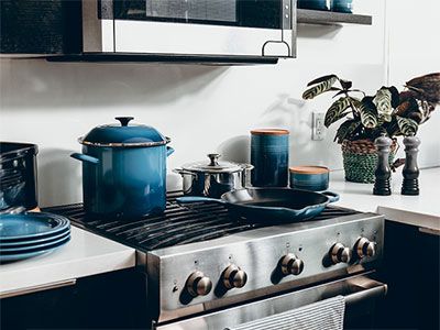 Kitchen & Dining